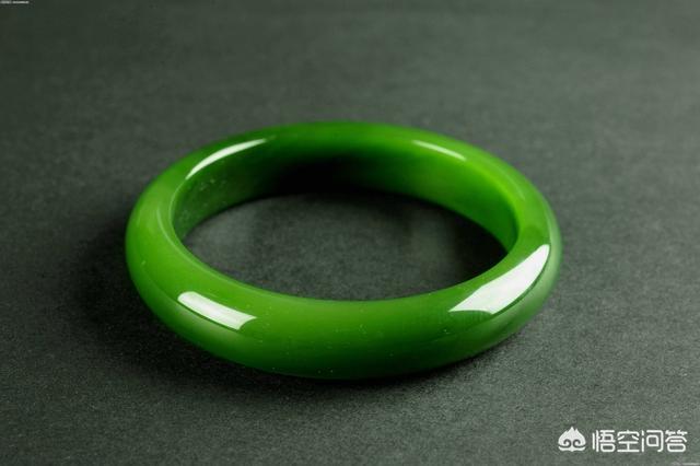 戴了很久的镯子断了,跟了我八年的玉镯摔断了怎么办？