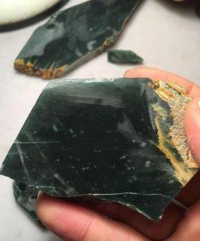 如何区分缅甸翡翠和危料,永楚料、危地马拉料，也是翡翠吗？