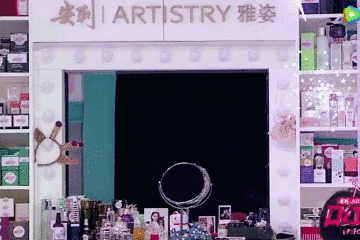 女明星曝光:为什么明星喜欢曝光自己的梳妆台，上面那么多东西，能全部都用吗