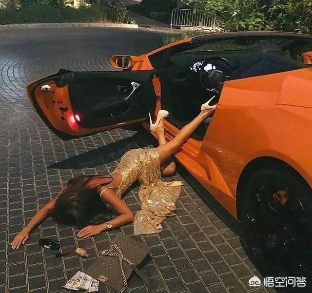 炫富摔:“摔倒炫富”是怎么火起来的？