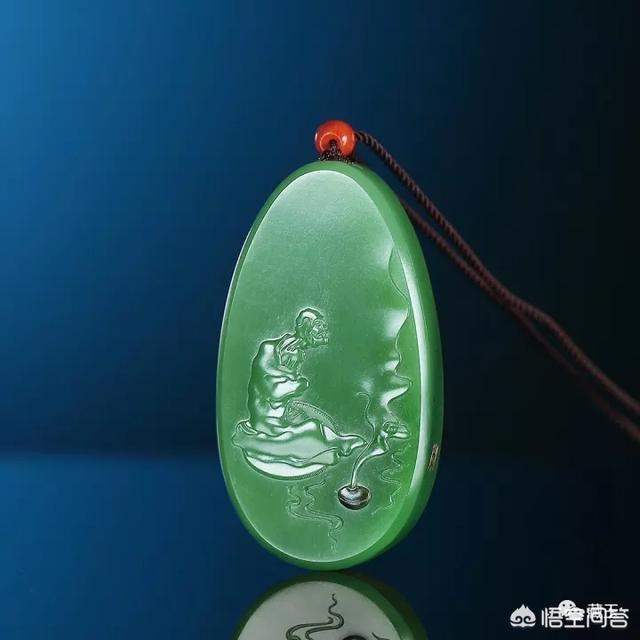 和田玉碧玉手镯有黑点,碧玉没有黑点的是不是都是极品？