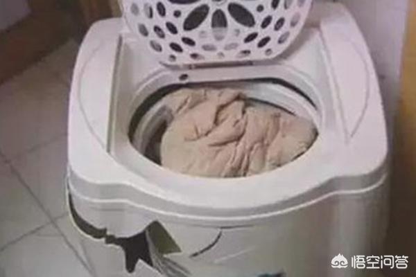 洗衣机如何洗羽绒服:洗衣机怎样才能把羽绒服洗干净？