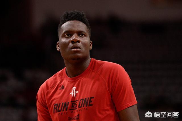 头条问答 - 卡佩拉的一撮黄毛被批太丑,但有网友称黄毛方便哈登传球给