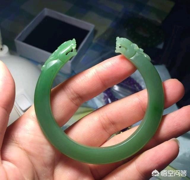 玉手镯不小心摔断了预示什么,翡翠手镯不小心摔断了怎么办？要怎么挽救？