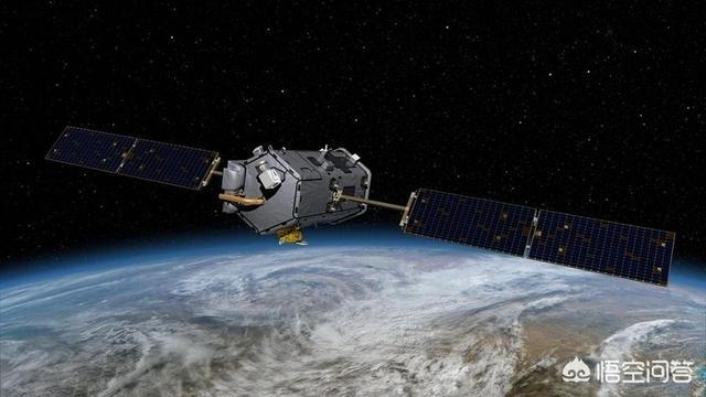 卫星拍到奥特曼在巡逻，太空中有很多卫星，不同国家的卫星相距多远可以看到附近的卫星吗