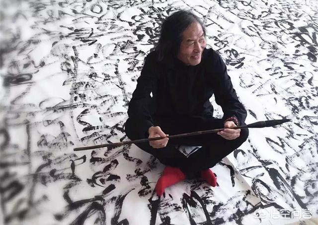 王冬龄的现代书法创新属于艺术升华还是艺术崩溃?-生活百科