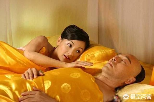 临幸是什么意思:宫中的妃子在月事的时候，都是如何巧妙地避开皇帝的临幸的？