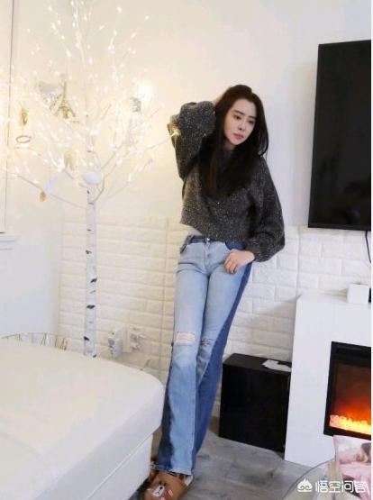 张曼玉照片:电影《青蛇》两大主演王祖贤张曼玉现状如何？