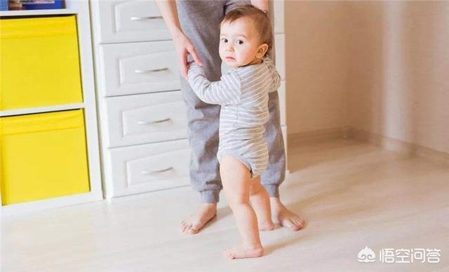 佝偻病的早期症状:宝宝走路早真的会罗圈腿吗？