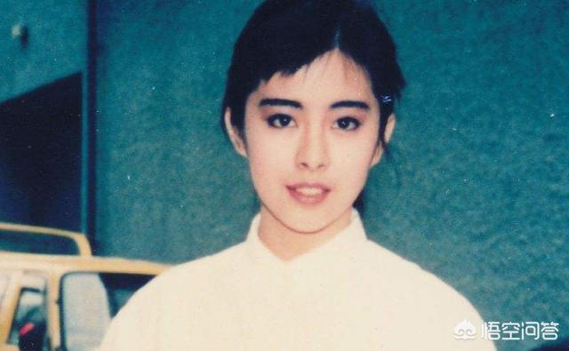 张曼玉照片:电影《青蛇》两大主演王祖贤张曼玉现状如何？