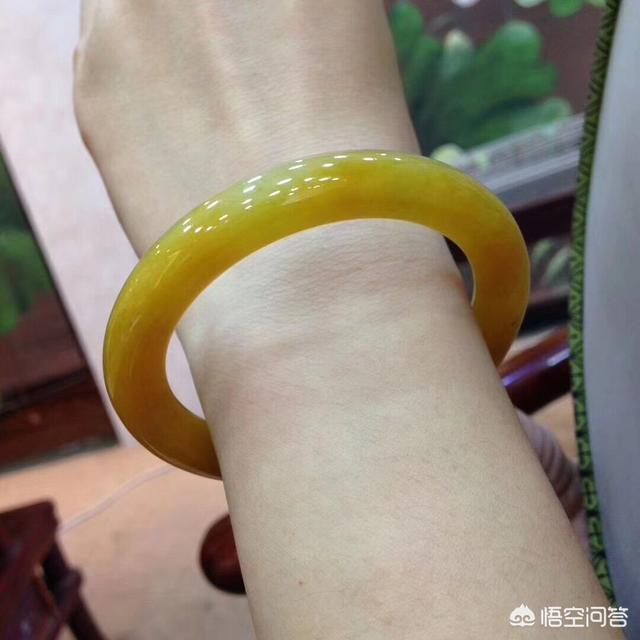 10万左右的翡翠手镯图片,几万左右的翡翠手镯是什么样子的？