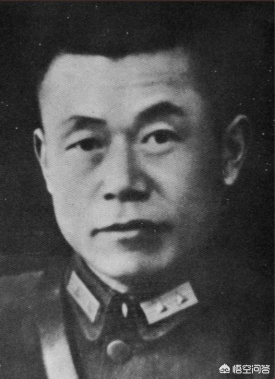 邱清泉:如何评价疯子与儒将邱清泉？