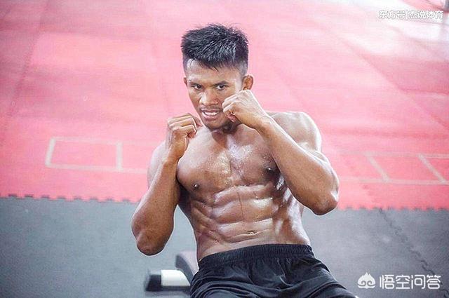 播求和菜良辰的对打视频:巅峰播求和巅峰雅桑克莱谁更厉害？