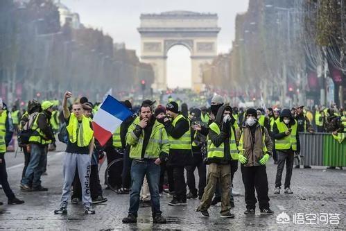 巴黎恐袭案造成多少人受伤死亡，11日发生暴恐事件，法国会不会因黄马甲事件而“变天”