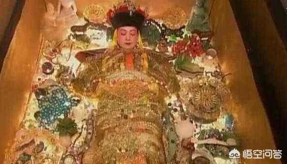 历史上满清时代,慈禧太后死后为何被记载三次入棺材？