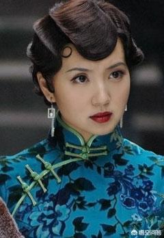 戚薇的中國旗袍裝扮好美，還有哪些明星穿旗袍讓你驚艷？