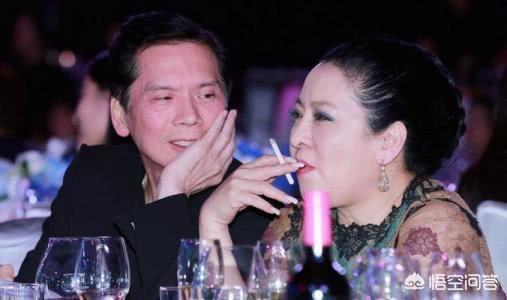 向华强资料:向华强为什么怕谢霆锋? 向华强怎么评价谢霆锋？