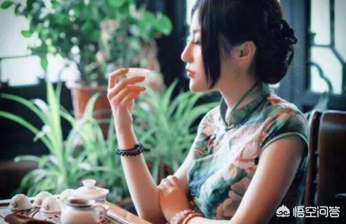 哈文现在的老公是谁:惊悉李咏病逝十分惋惜，是什么病夺走了他的生命你怎么看