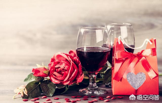 男送女的红酒暗示什么，女人送红酒给男人喝是有什么想法吗？