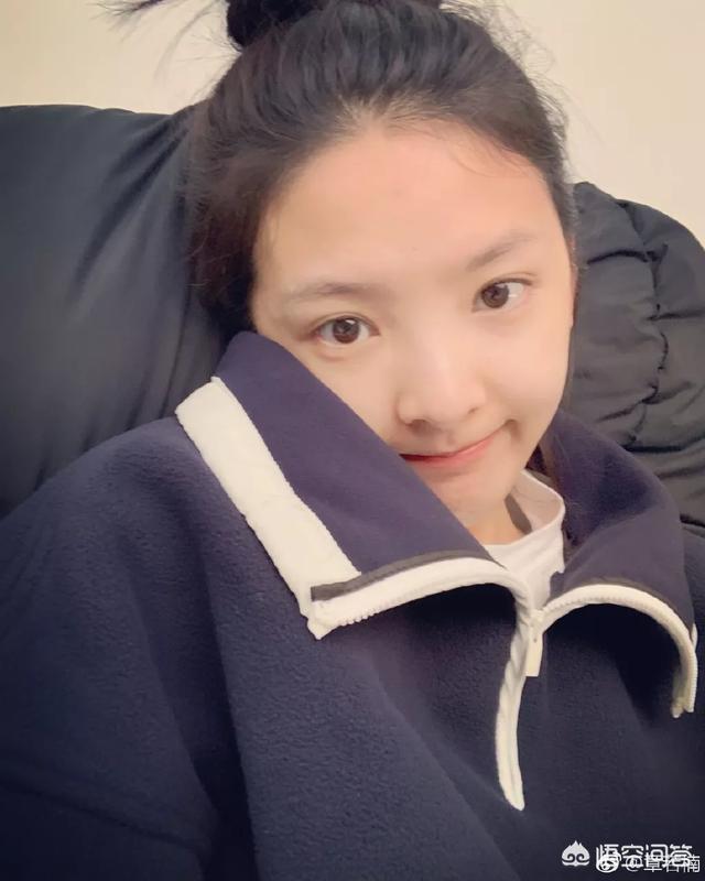 费启鸣章若楠:90后女演员章若楠为什么会被王思聪关注