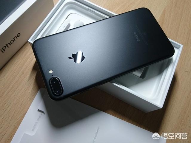 苹果手机7plus,现在苹果7p还值得入手吗？