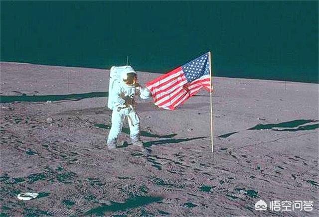 月球上真的有人存在，为什么在月球上行走的宇航员，好像是飘了起来呢
