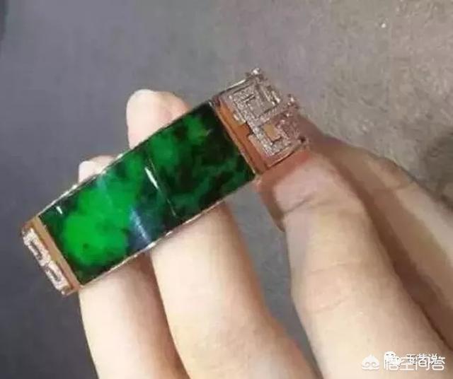 玉镯可以修复吗,玉镯断成3截，有办法补救吗？