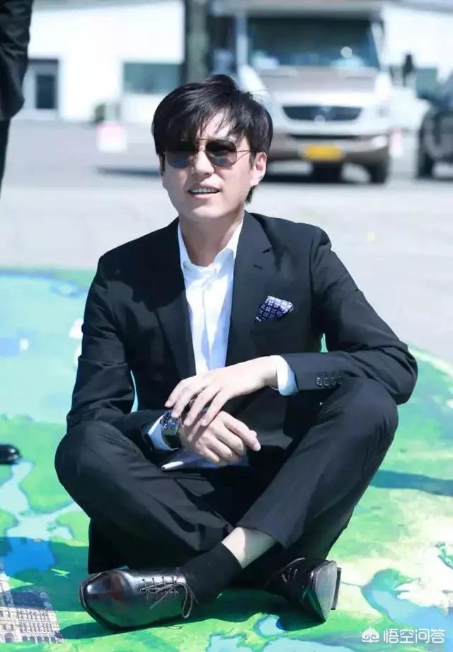 非常静距离胡歌:为什么胡歌一直单身，是他眼界太高还是没有人看的上他？