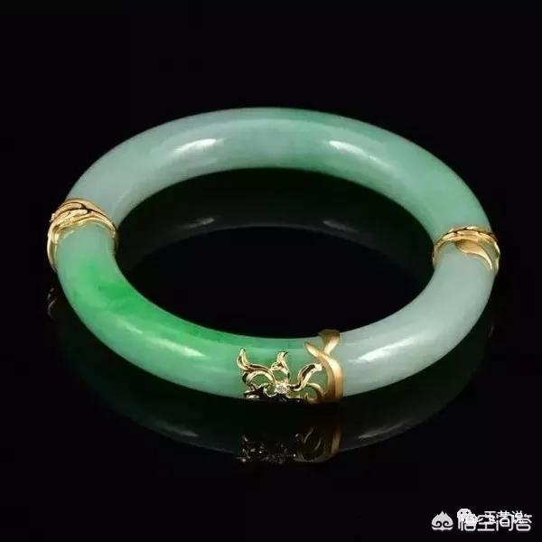 玉镯可以修复吗,玉镯断成3截，有办法补救吗？