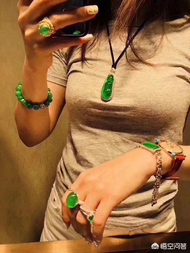 佩戴翡翠有什么讲究,如何佩戴翡翠才能显得有格调？