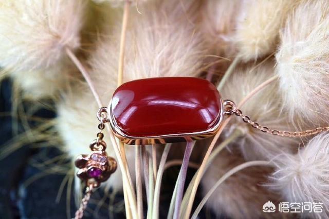 玉镯断了改什么小件,南红玉镯子碎了如何修复？玉器断了怎么办？