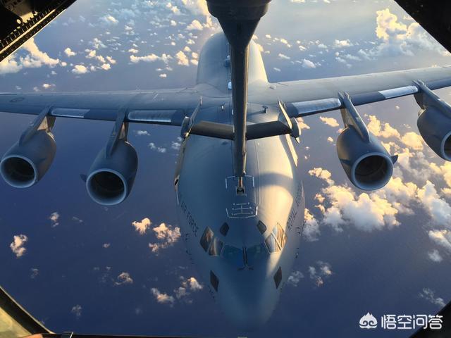 头条问答 - 空中加油时,硬管加油和软管加油各有什么优点,哪种难度更