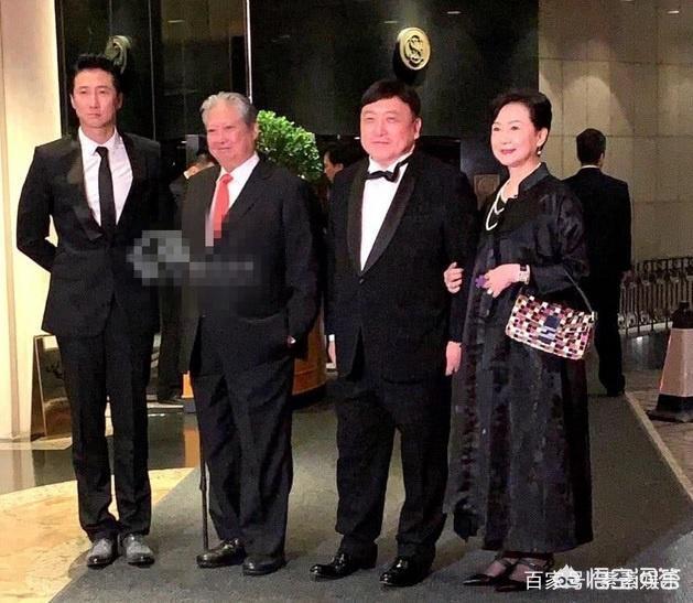 洪金宝追杀向华强:向华强跟洪金宝，两人到底谁怕谁？