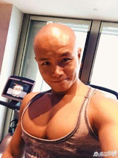 乐嘉与孟非:乐嘉主持口才能力这么好，为什么这几年不见他出来了？
