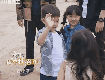 古巨基儿子萌照:如何看待化身幸福全职奶爸古巨基，通宵带娃？