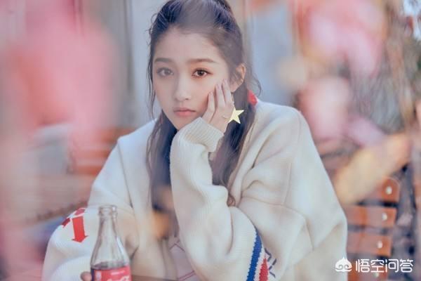 关晓彤和欧阳娜娜相比,谁的演技好一点？