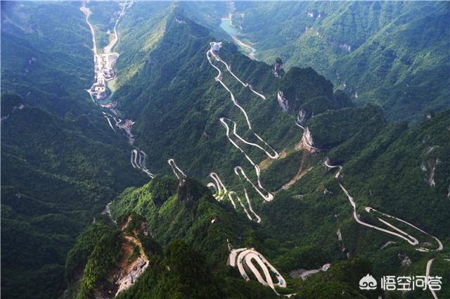 张家界的天门山有多少个台阶？汽车能开上去吗？