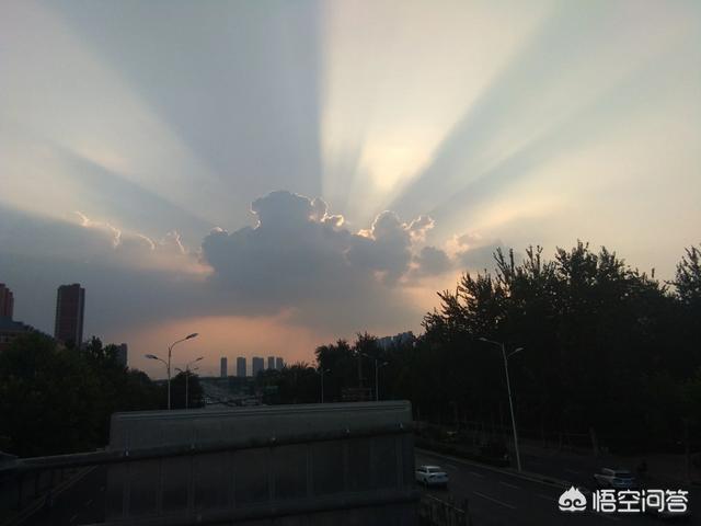 艰辛的奋斗了3年一点希望也没看到，反而越来越穷了，思想马上堕落了，怎么办？