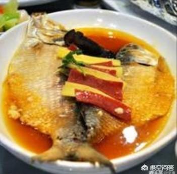 锅盔牙子:用几个字说出自己的家乡，代表性的食物或者人物或者美食风景？