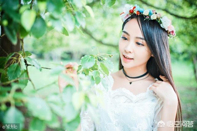 俩个人美好的句子:请用简练有逼格的句子形容爱情的美好？