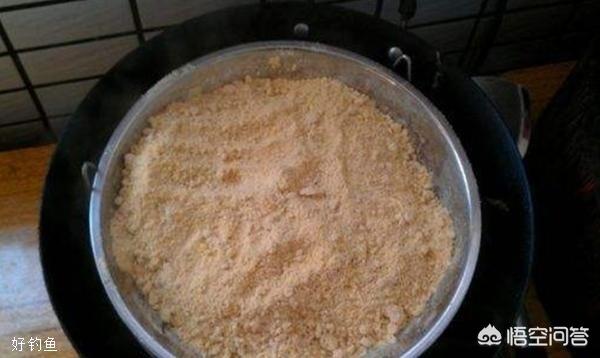 鱼饵料:钓鲫鱼最简单的饵料怎么配？