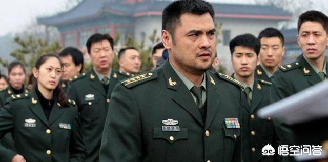 李楠军衔:作为八一队主教练，王治郅如今是什么级别工资待遇如何