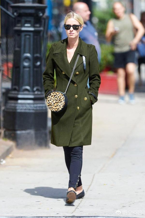 犀利哥大衣图片,女生穿军绿色大衣该如何搭配？