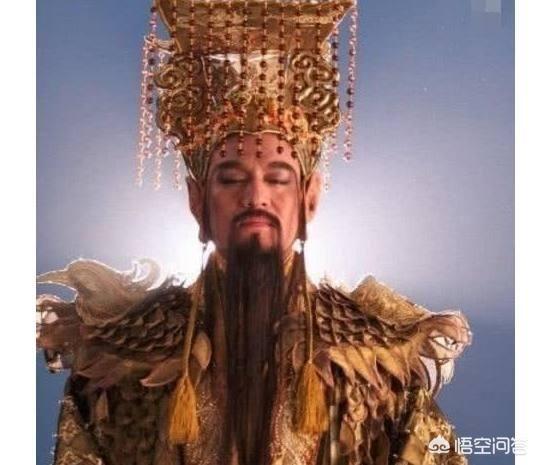 梦见别人穿龙袍是什么意思,龙王是小神,为什么玉皇大帝还穿龙袍呢?