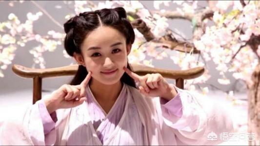 金鹰女神迪丽热巴:迪丽热巴接棒唐嫣获封金鹰女神，12年已过，金鹰女神们如何了