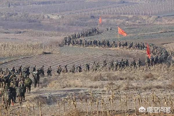 在冬季，野外部队的士兵们会吃什么呢？