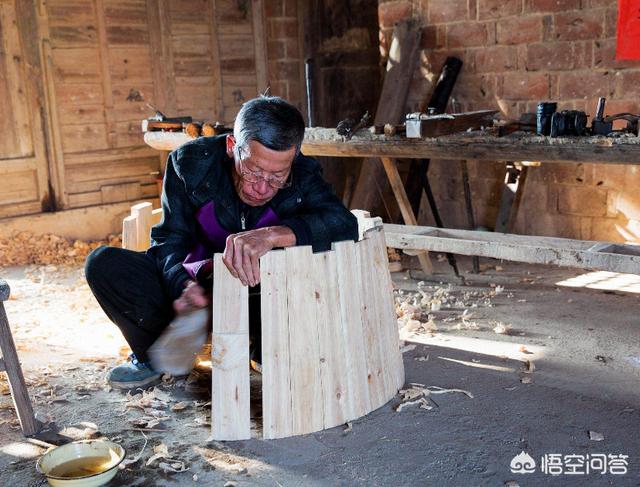 大溪水命做什么行业比较旺,今年适合开店吗，干什么生意好？