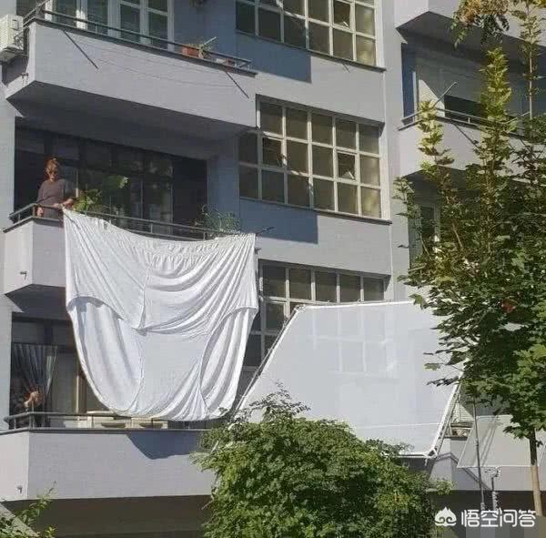 吴京谢楠浪漫庆生:为什么好多人喜欢吴京的媳妇谢楠呢？