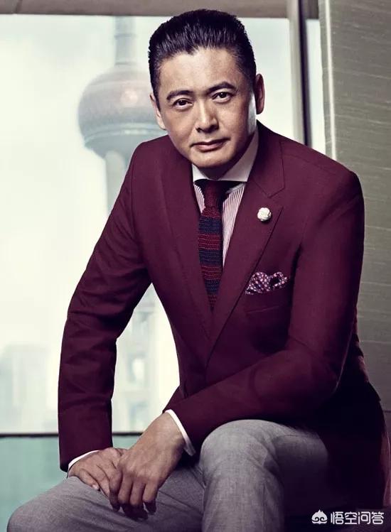 周润发老婆陈荟莲:相貌平平的陈荟莲是如何让周润发爱她30年的？