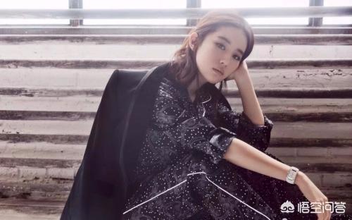 金鹰女神迪丽热巴:迪丽热巴接棒唐嫣获封金鹰女神，12年已过，金鹰女神们如何了